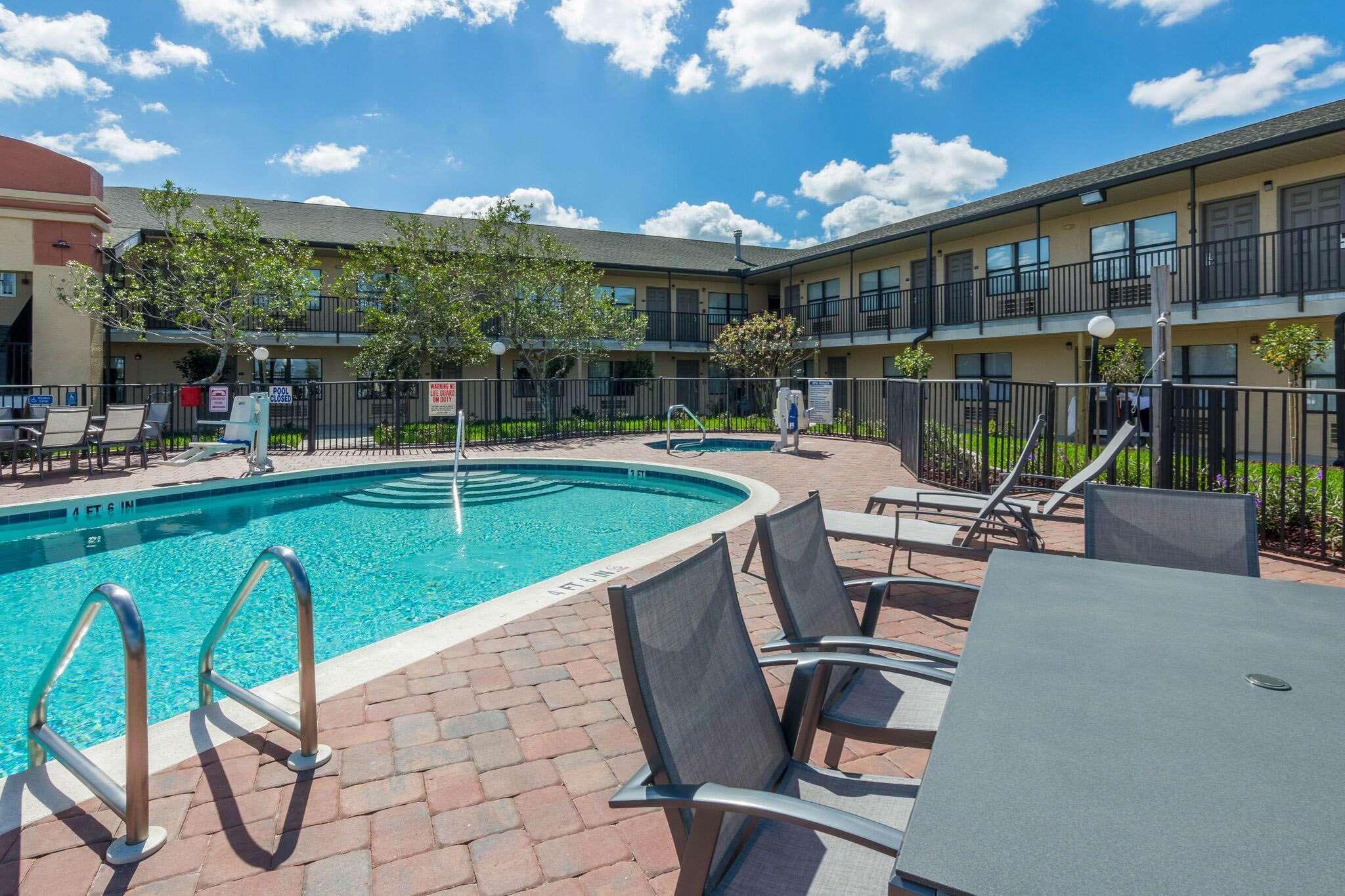 Готель Baymont By Wyndham Punta Gorda/Port Charlotte Екстер'єр фото